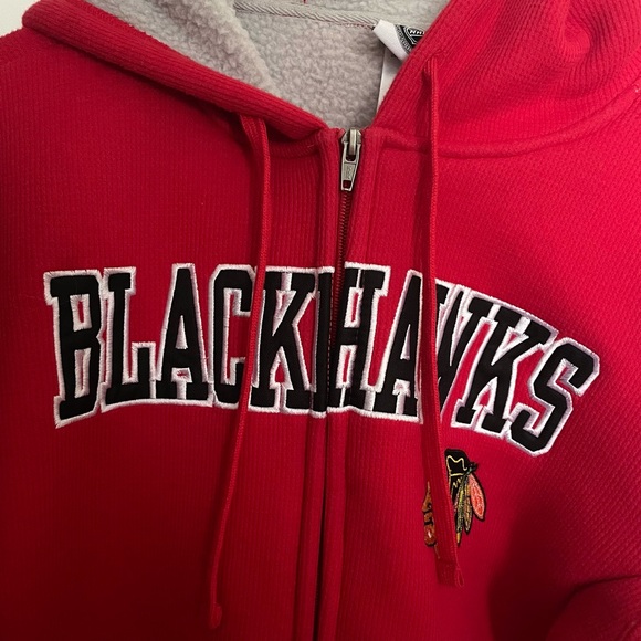 Blackhawks Official NHL Thick Zip Up Men’s Size M - Picture 2 of 6